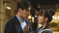 The two will gradually develop feelings (Image Source: Netflix)